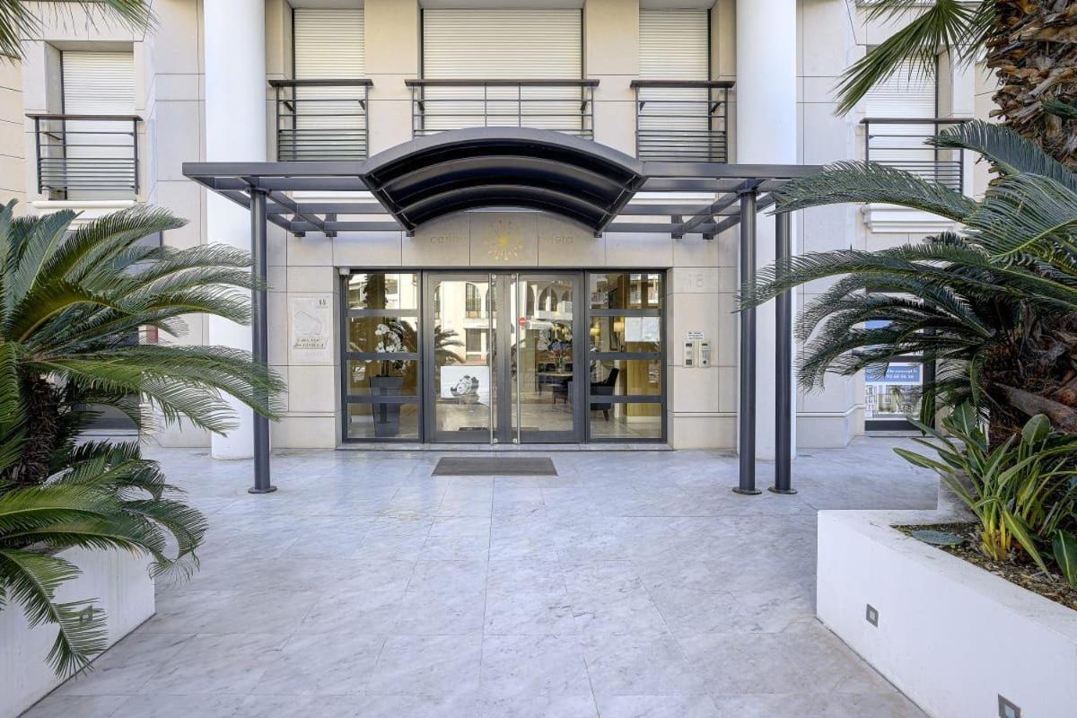 Carlton Riviera - Apartment